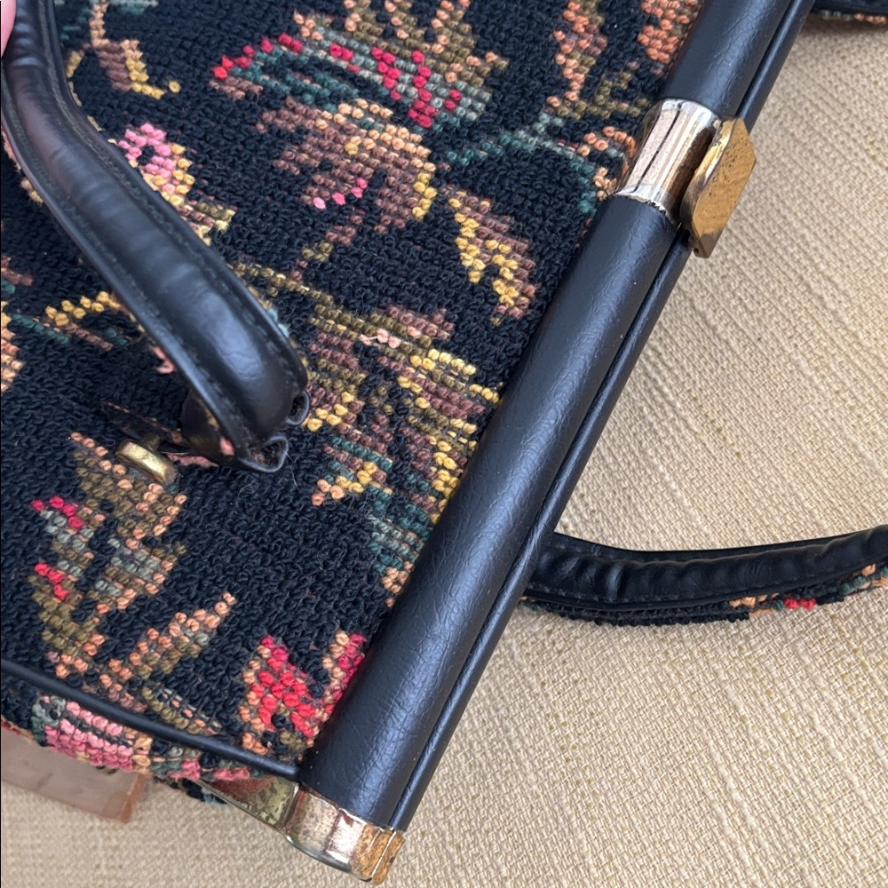 Vintage Black Needlepoint Carpetbag Pocketbook Purse - Picture 9 of 10